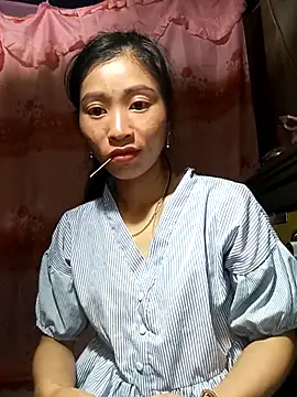 Snapshot of Phuongphuongg chatting on October 2025 05:59:02 AM Phuongphuongg online show from October 2025 05:59:02 AM
