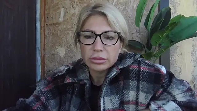 fox red lady7 online show from September 2025 10:03:02 AM