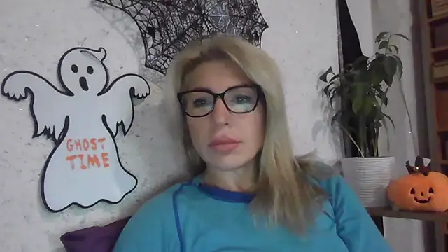 fox red lady7 online show from October 2025 06:50:02 AM