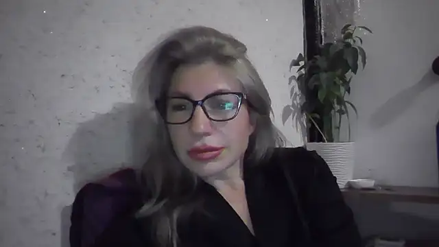 fox red lady7 online show from November 2025 08:30:01 PM