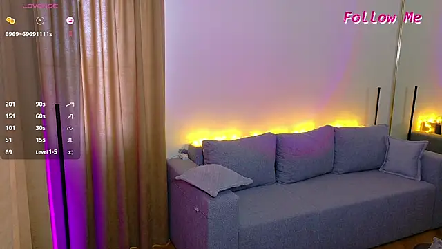 Snapshot of LightKisss chatting on November 2025 09:54:02 AM LightKisss online show from November 2025 09:54:02 AM