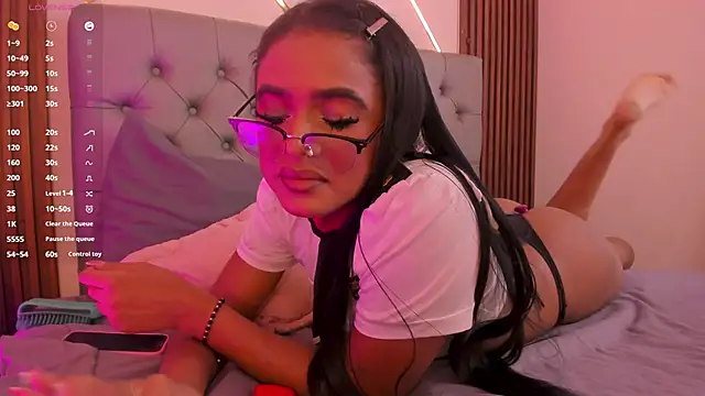 Anyeliin miller online show from March 2026 01:39:02 PM