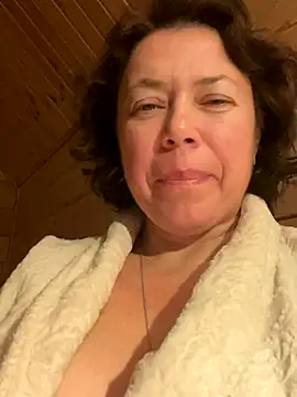 Kiravix online show from November 2025 07:41:02 PM