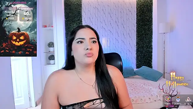 sofiacaramel online show from November 2025 03:00:01 PM