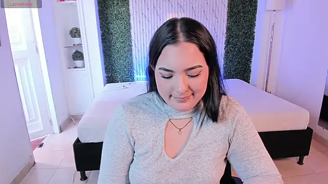 sofiacaramel online show from November 2025 04:08:02 PM