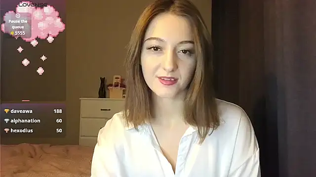 white liillyy online show from December 2025 10:14:01 PM