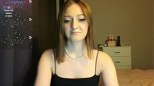 white liillyy online show from January 2026 09:51:02 PM