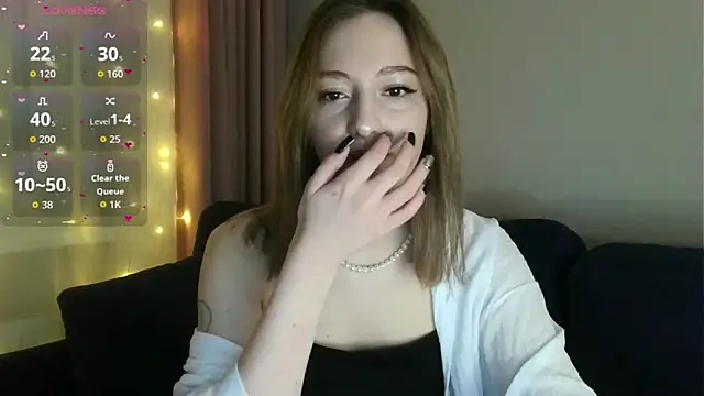 white liillyy online show from February 2026 07:40:01 PM