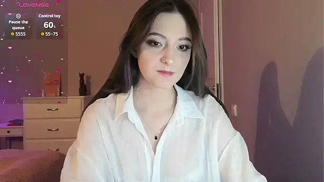 Snapshot of white_liillyy chatting on May 2026 09:23:01 PM white liillyy online show from May 2026 09:23:01 PM