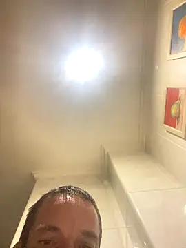 Snapshot of Guillermoperujo chatting on October 2025 11:12:02 PM Guillermoperujo online show from October 2025 11:12:02 PM