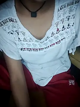 Snapshot of Sexey-Puja chatting on October 2025 03:48:01 AM Sexey-Puja online show from October 2025 03:48:01 AM