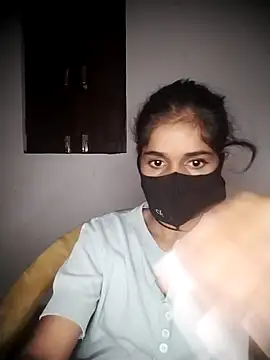 Snapshot of Sexey-Puja chatting on October 2025 03:53:01 PM Sexey-Puja online show from October 2025 03:53:01 PM
