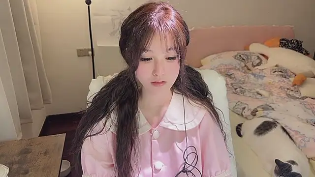 FuFu-puff online show from November 2025 02:49:01 PM