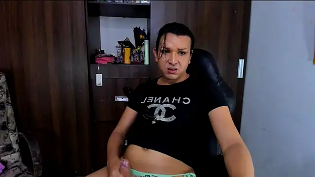 Snapshot of miss_bigcockts chatting on November 2025 01:21:02 PM miss bigcockts online show from November 2025 01:21:02 PM