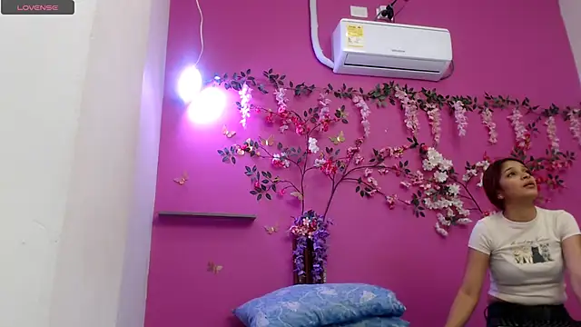 skinnybarbie022 online show from July 2026 01:16:01 AM