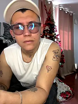 Kurtxxx22 online show from December 2025 08:25:01 PM