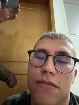 Kurtxxx22 online show from July 2026 05:27:01 AM