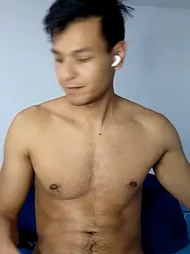 Snapshot of Valois2025 chatting on April 2026 06:33:01 AM Valois2025 online show from April 2026 06:33:01 AM