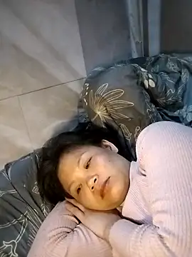 LinhNa999 online show from March 2026 12:32:01 PM