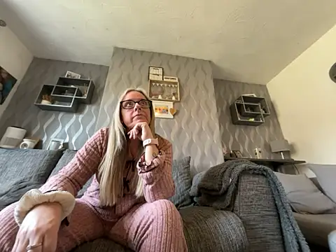 Anastasia-BlondeXX online show from March 2026 09:15:01 AM