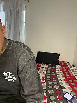 golden girl house online show from February 2026 09:24:02 PM