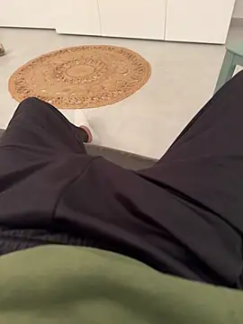 Manu97k online show from March 2026 09:54:02 PM