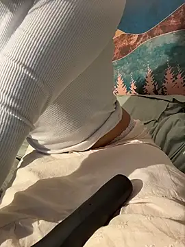 AuraLush online show from March 2026 11:08:01 PM