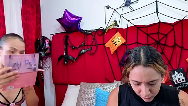 IsabelaANDalahia online show from November 2025 02:05:02 PM