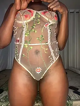 TinaFavourite online show from December 2025 09:56:01 PM