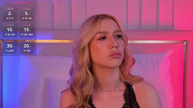 VelvetHell online show from October 2025 03:37:02 AM