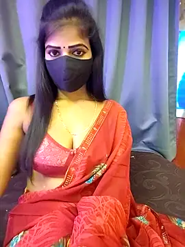 Snapshot of Misss-julli chatting on April 2026 07:02:01 AM Misss-julli online show from April 2026 07:02:01 AM