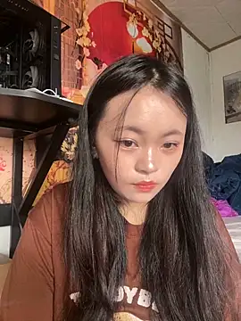 Snapshot of Julia-Elsa chatting on October 2025 03:28:01 AM Julia-Elsa online show from October 2025 03:28:01 AM