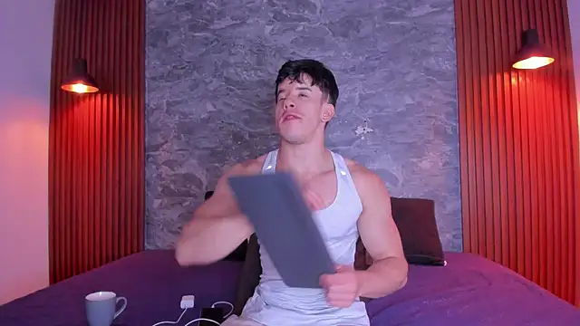 MaxCooper1 online show from September 2025 07:36:01 PM