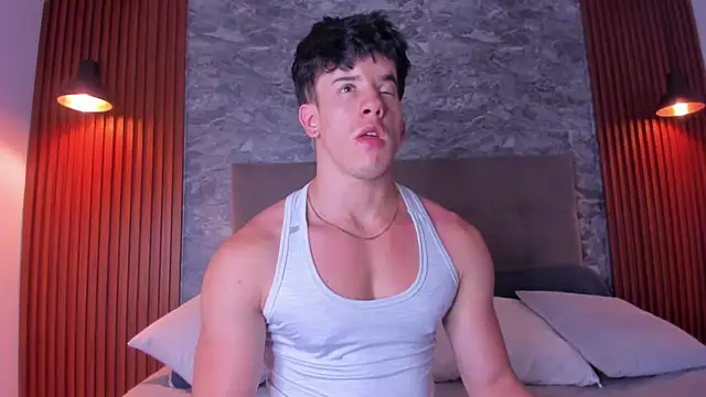 MaxCooper1 online show from September 2025 07:50:02 PM