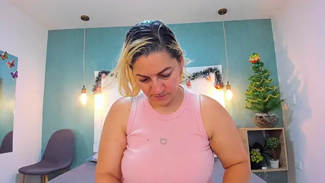 Heidy milf online show from December 2025 08:06:02 PM