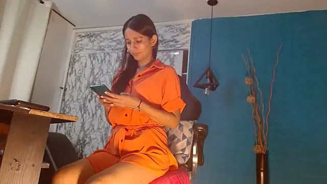 hanna mooreee online show from March 2026 07:17:01 PM