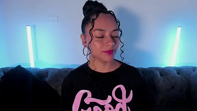 Snapshot of Angellit_Afrodita_ chatting on December 2025 11:15:01 AM Angellit Afrodita online show from December 2025 11:15:01 AM