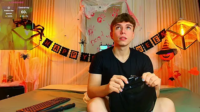 TaylerWhite online show from October 2025 12:45:02 PM