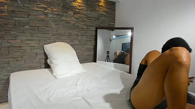 Snapshot of Anker_Colin chatting on October 2025 02:37:02 AM Anker Colin online show from October 2025 02:37:02 AM