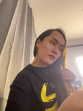 Snapshot of RomanticPearlTS chatting on July 2026 06:55:02 PM RomanticPearlTS online show from July 2026 06:55:02 PM
