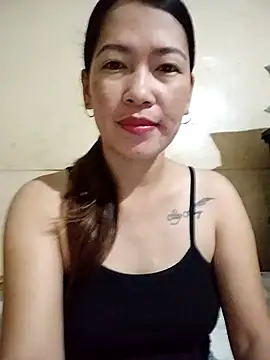 wildxxxGia online show from February 2026 06:55:02 PM