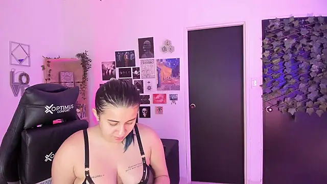 Lana Herondale online show from November 2025 09:09:02 AM