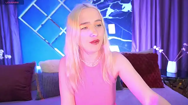 LilElfie online show from February 2026 12:04:02 AM