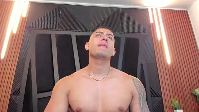 marco garciia  online show from September 2025 11:17:02 PM