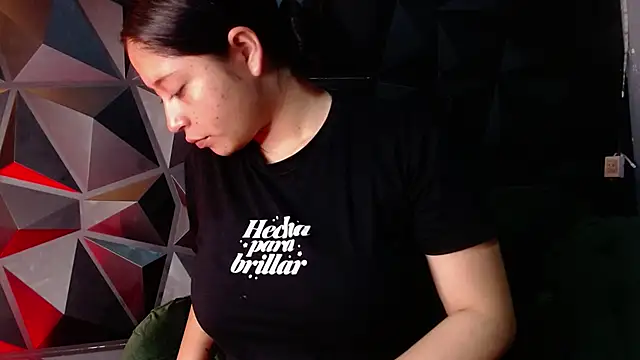 vela-kimm online show from March 2026 07:31:02 PM