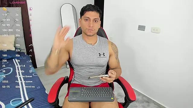 Nicolasmontoya16 online show from October 2025 02:01:02 AM