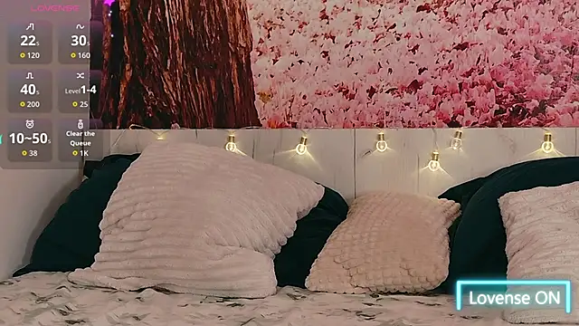 Snapshot of AuraPure chatting on September 2025 09:51:01 PM AuraPure online show from September 2025 09:51:01 PM