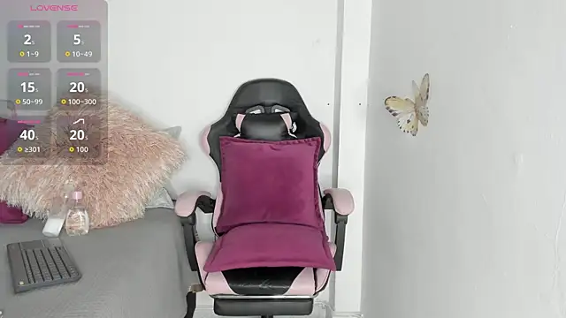 mari-ross online show from April 2026 02:01:01 AM