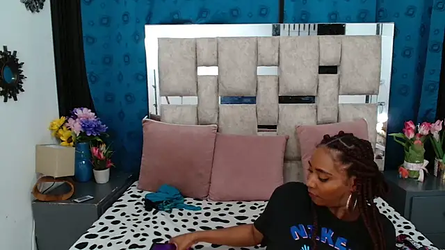 AmbarSmit online show from September 2025 01:11:01 AM