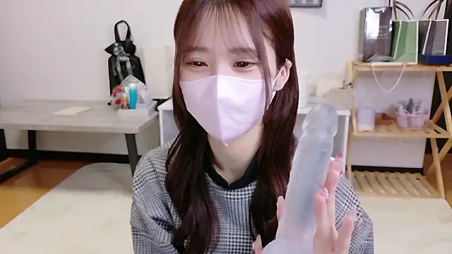 Snapshot of Ema_o0_chan chatting on November 2025 05:40:02 AM Ema o0 chan online show from November 2025 05:40:02 AM